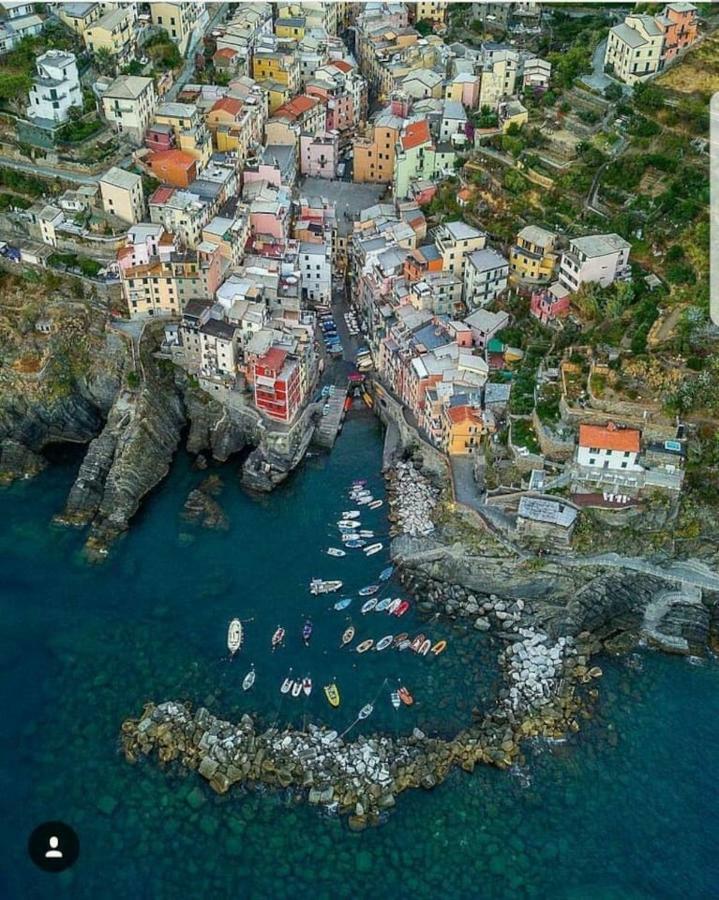 Ca'La Luna - In Centro Con Terrazza Riomaggiore Exterior photo