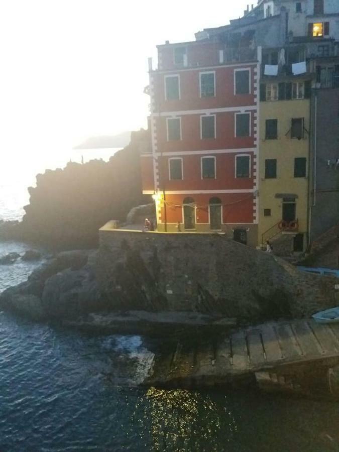Ca'La Luna - In Centro Con Terrazza Riomaggiore Exterior photo